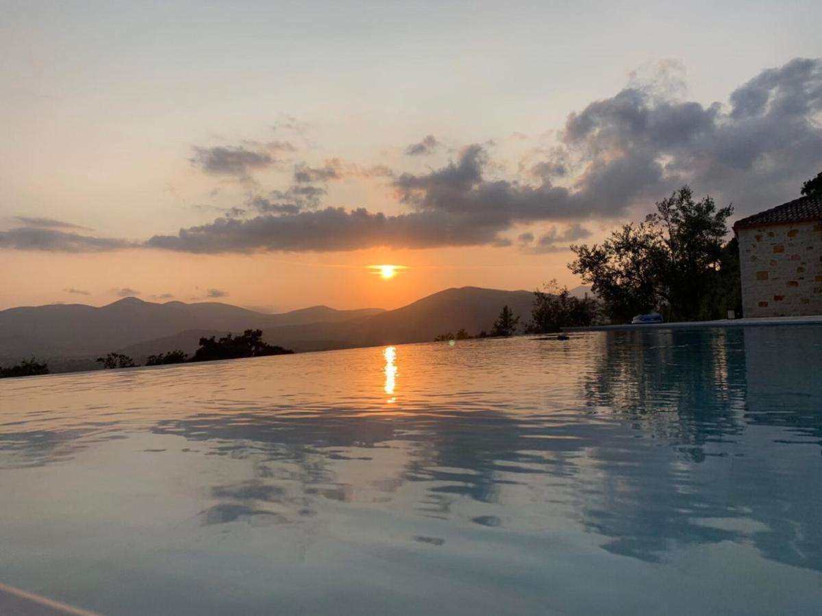 Astrali Stone Villas ปารามิเธีย ภายนอก รูปภาพ