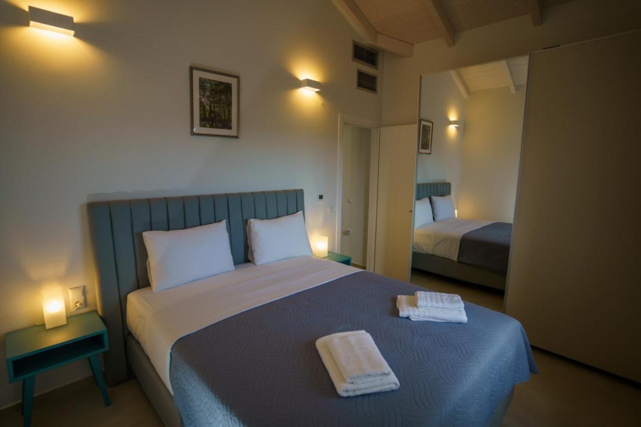 Astrali Stone Villas ปารามิเธีย ภายนอก รูปภาพ