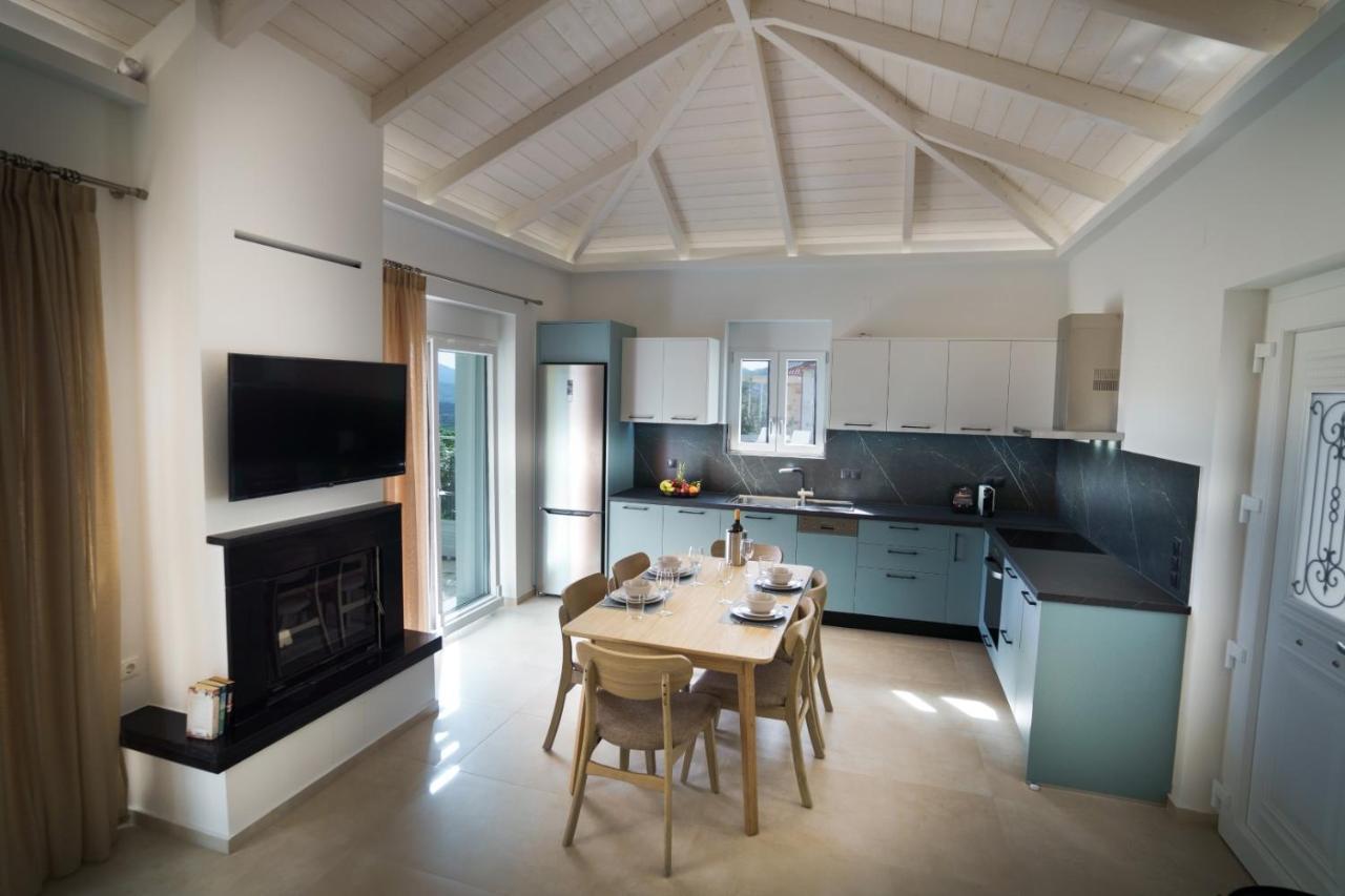 Astrali Stone Villas ปารามิเธีย ภายนอก รูปภาพ