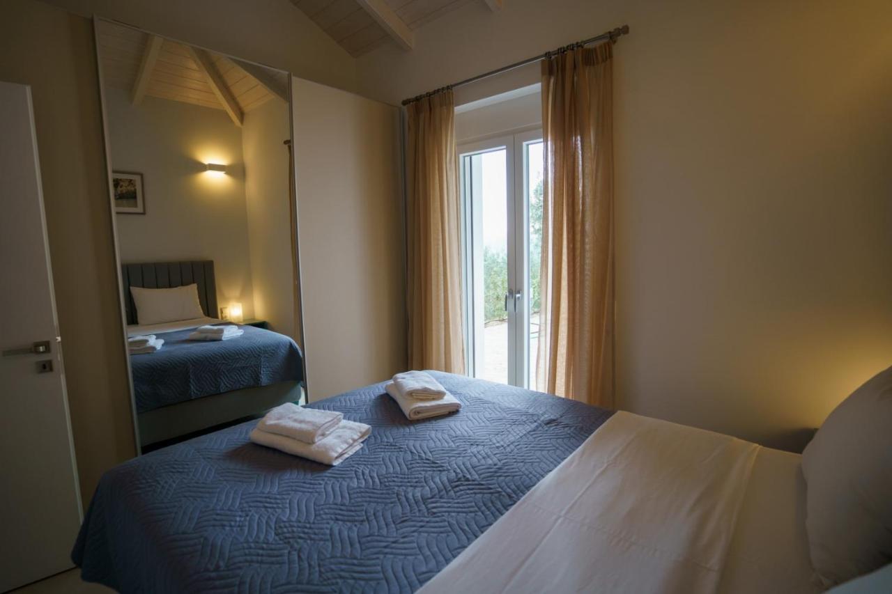 Astrali Stone Villas ปารามิเธีย ภายนอก รูปภาพ