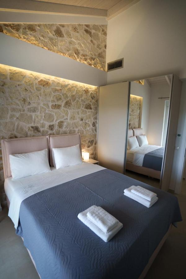 Astrali Stone Villas ปารามิเธีย ภายนอก รูปภาพ