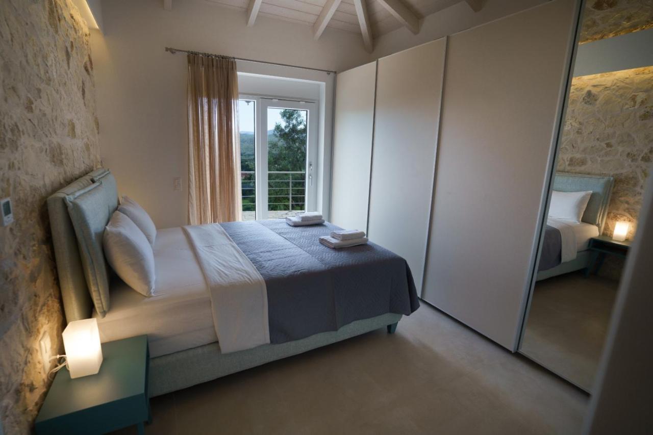 Astrali Stone Villas ปารามิเธีย ภายนอก รูปภาพ