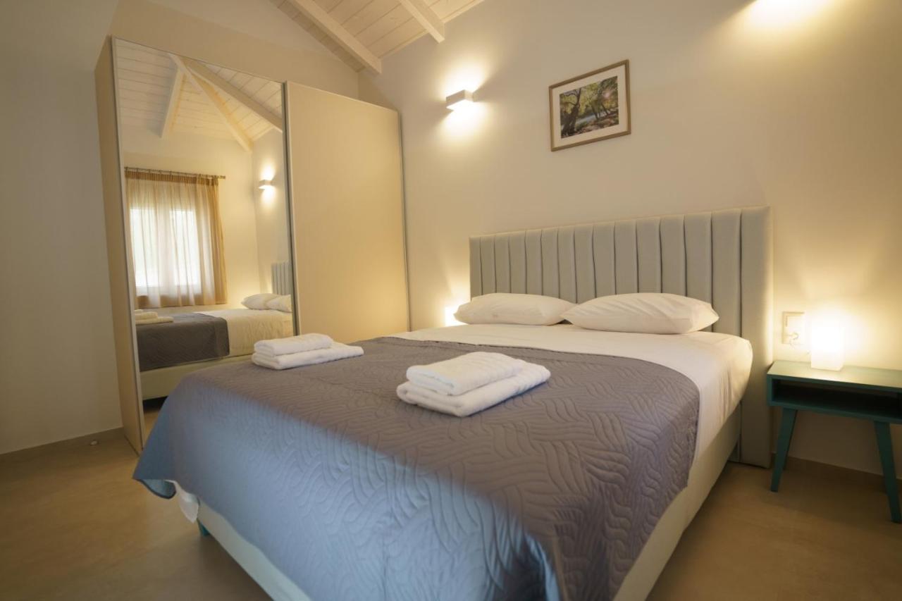 Astrali Stone Villas ปารามิเธีย ภายนอก รูปภาพ