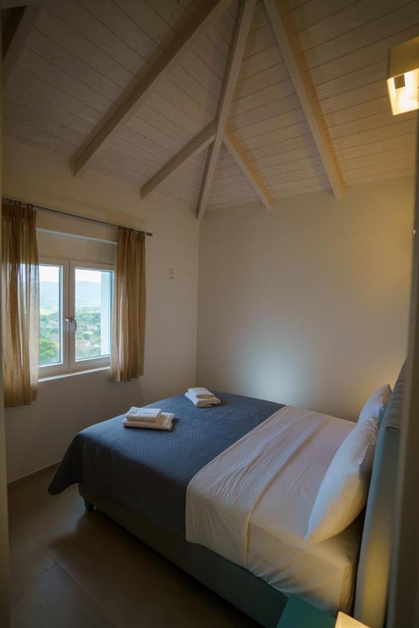 Astrali Stone Villas ปารามิเธีย ภายนอก รูปภาพ